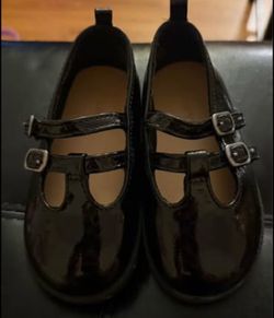 Old Navy Toddler shoes size 7