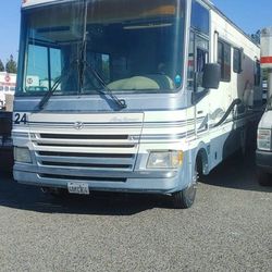 1999 Paceaerow32ft Class A RV
