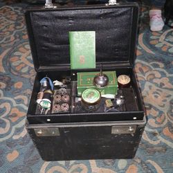 Ant. Portable Singer Sewing Machine, 