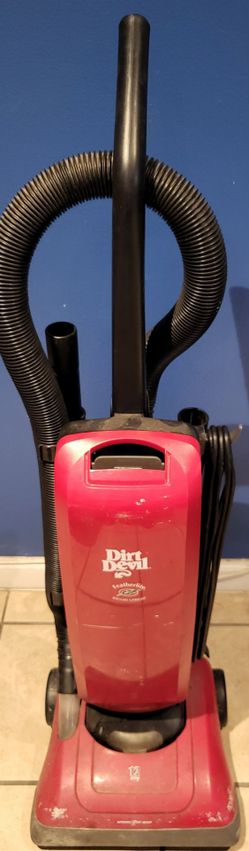 Dirt Devil Featherlite Upright Vacuum