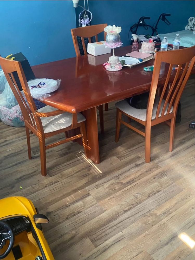 dinning table