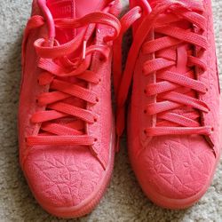 Brand New Never Worn PUMA Suede Triplex 9.5 US Men