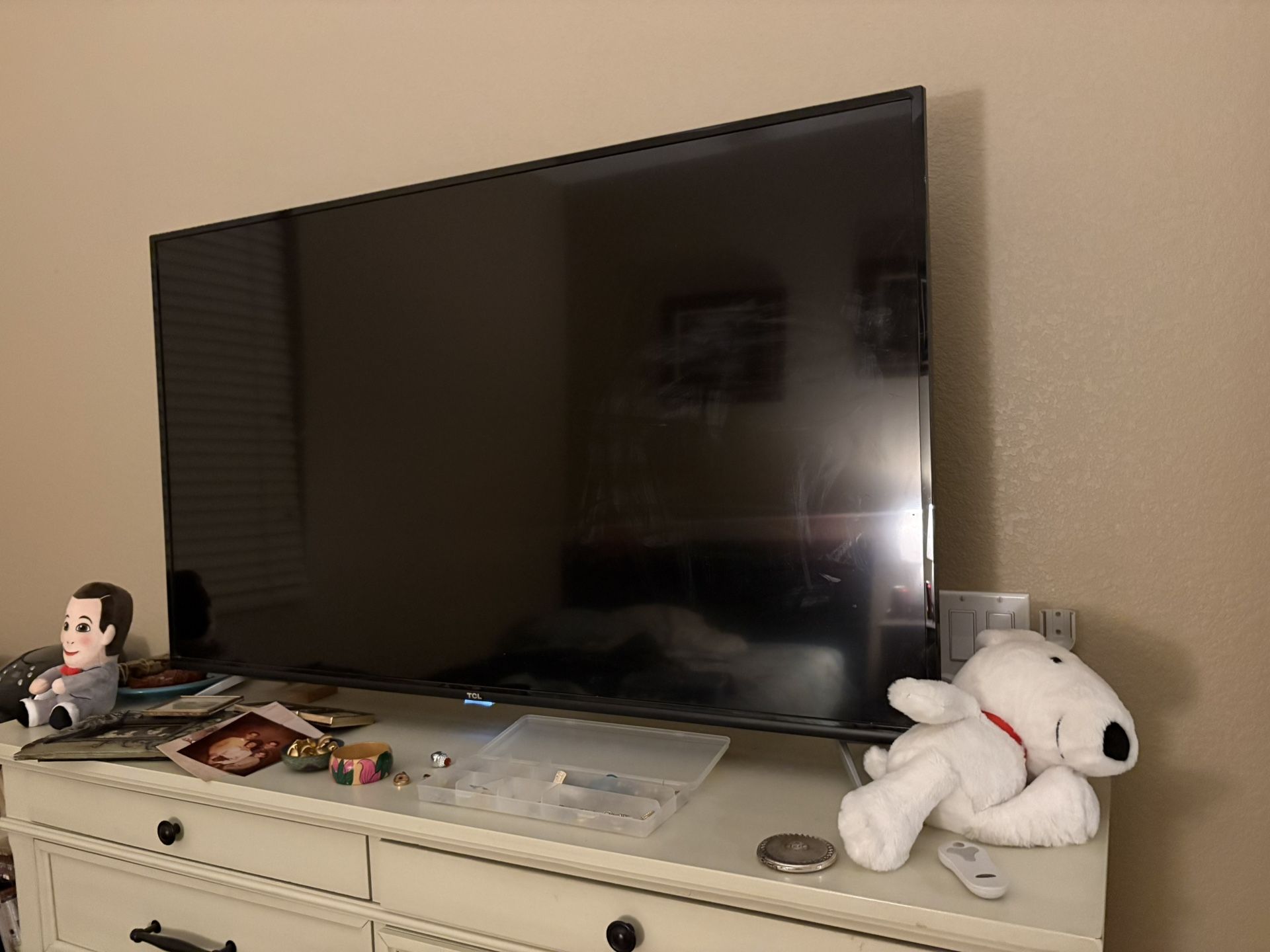 48x28 Inch TCL Tv