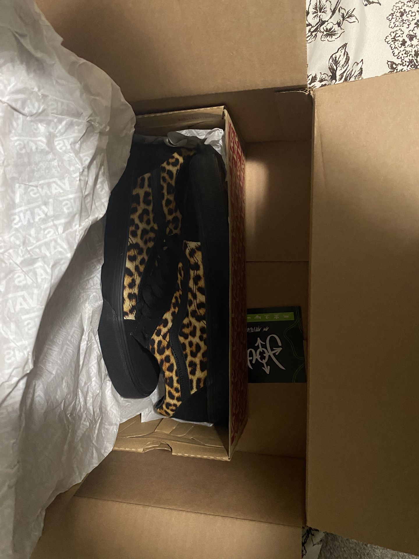 New Leopard Vans Size (9.5)