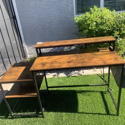 Desk $ 10