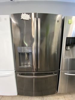 GE Refrigerator 