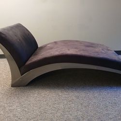 New Modern Lounge Chair