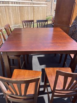 Dining Room Table 8 Chairs