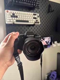 Fujifilm X-S20 + Viltrox 15mm f/1.7 Lens
