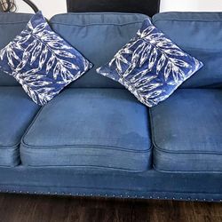 Sofa In Excellent Condition 