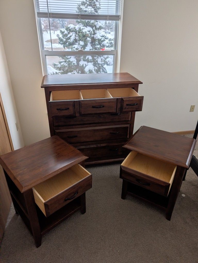 Dresser Set. *Like New*