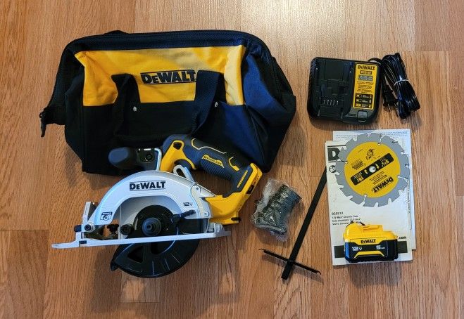 New Dewalt 12v Xtreme 5-3/8" Circular Saw Brushless Cordless Kit $150 Firm Pickup Only 