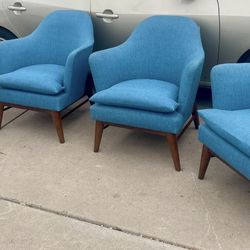 Gorgeous Mid Century Modern Style Blue Lounge Chairs with Kravet Indoor/ Outdoor Fabric $50 each