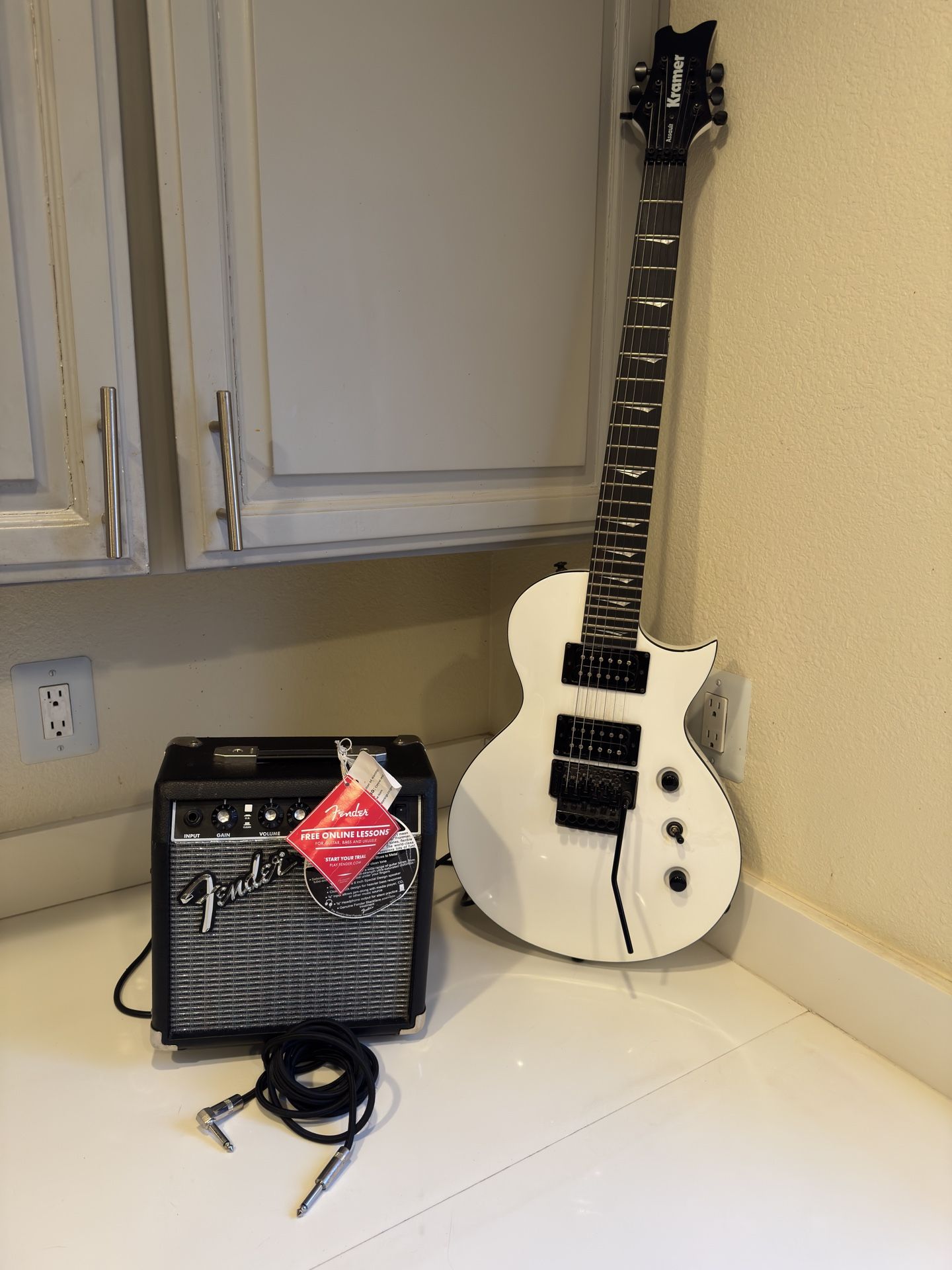 Kramer assault 220 fr guitar + amp