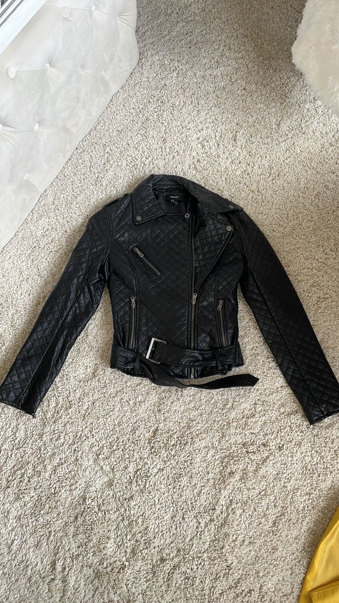 Forever 21 black faux leather jacket coat women’s small tufted