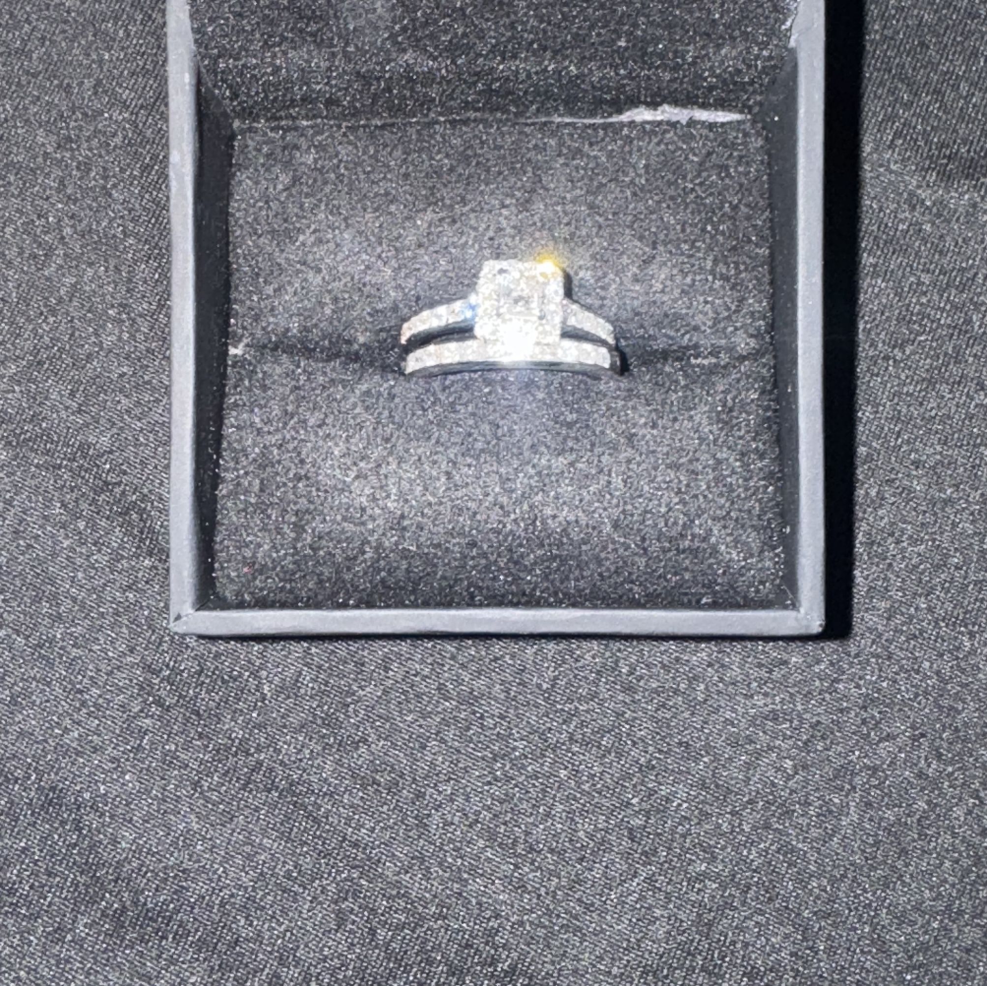 Leo Bridal Set