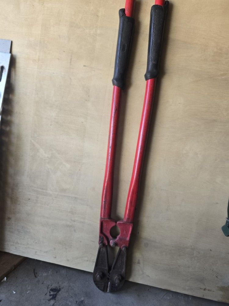 3 Foot Bolt Cutters