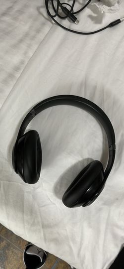 Beats by Dre Studio Pros