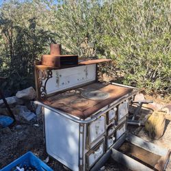 Godin Cast Iron Stove 