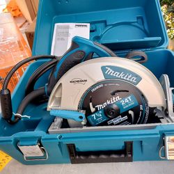 15 Amp 7-1/4 in. Corded Lightweight Magnesium Circular Saw with LED Light, Dust Blower, 24T Carbide blade, Hard Case