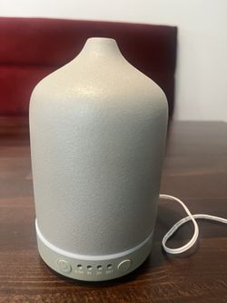Diffuser With Adjustable Timer - Like New