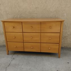 SIX DRAWERS WOODEN DRESSER 