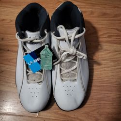LA Gear White Mid-Top Sneakers with Tags
