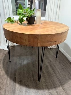 Round Solid Wood Table with Hairpin Legs