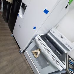 electric stove fridge and microwave..side 33 fridge..stove convention air fry  microwave over the range..all 3 item..$1550..6 month warranty