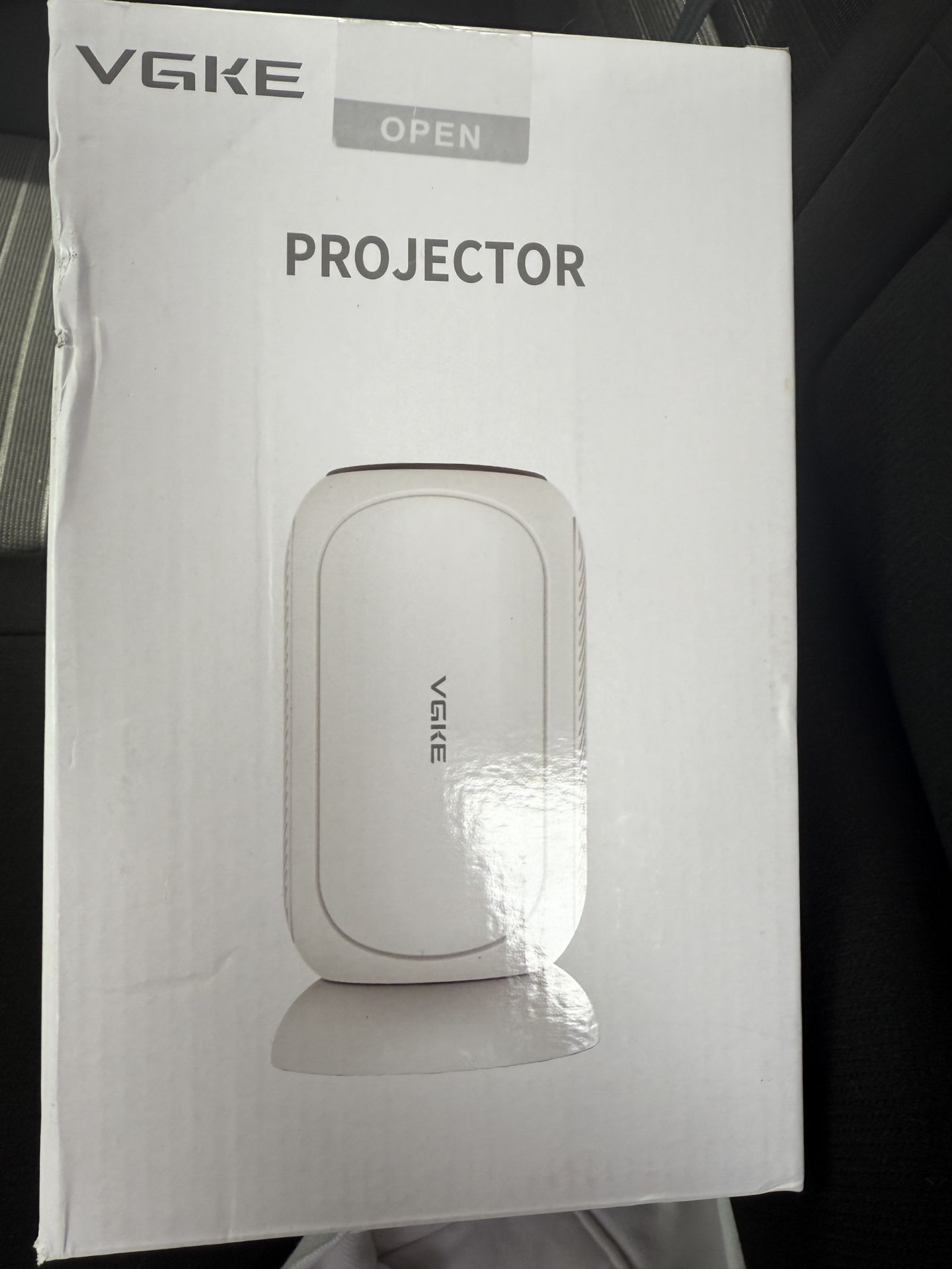 VGKE Mini Projector - Full HD Portable Home Projector with WiFi and Bluetooth, Compatible with Android/iOS/Laptop/TV Stick/HDMI/USB, White .Brand new