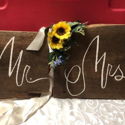 Mr & Mrs Woden Chair Signs