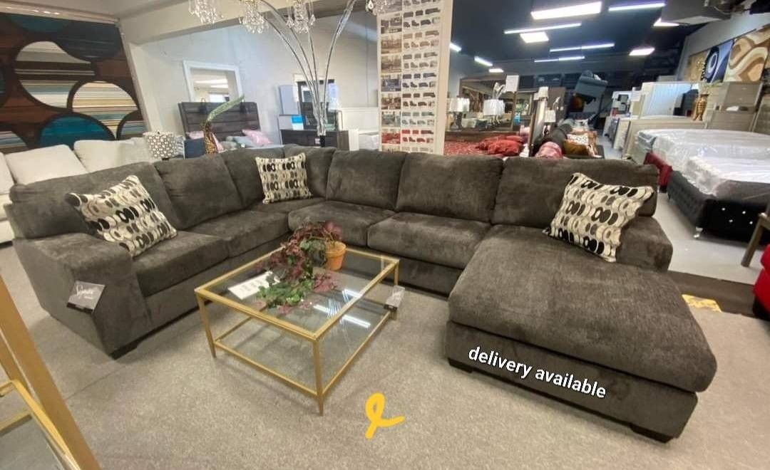 Brand New// Black Oversized Sectional,Seccional,Couch 