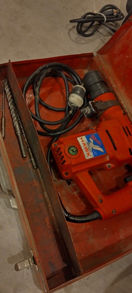 Milwaukee Hawk Roto Hammer Drill