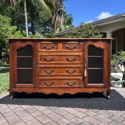 Vintage Buffet Server Console With Locking Liquor Cabinet 