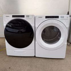 Whirlpool Washer And Dryer Laundry Set 