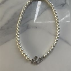 Vienen Westwood Silver Pearl Necklace 