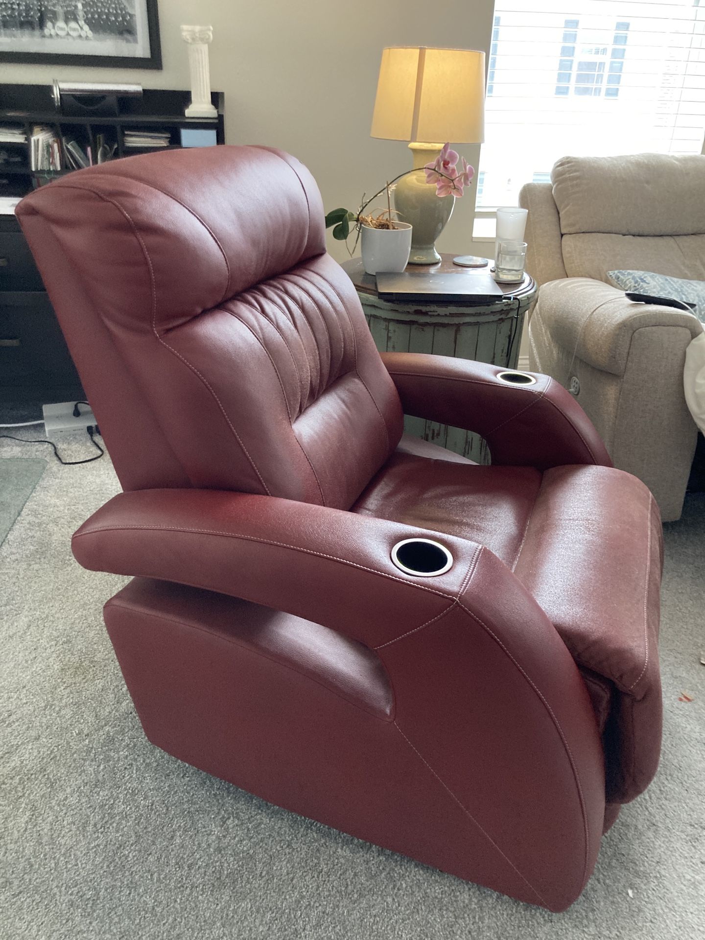 Leather Recliner for Sale in Lewis Center, OH OfferUp