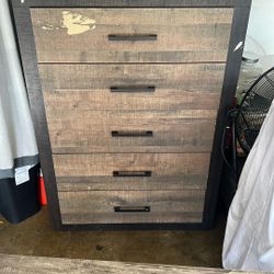 Dresser