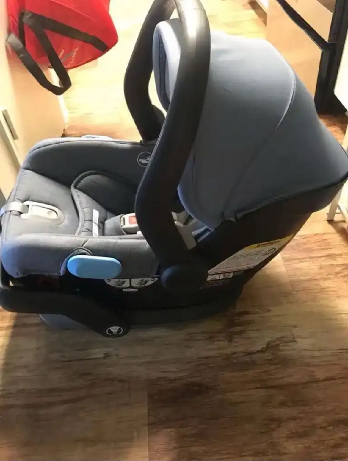 UPPAbaby mesa infant car seat + Base