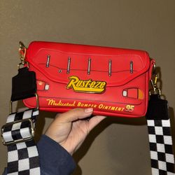 Cara Lounge-fly Cross Body 