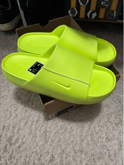 New Nike Calm Slide “ Volt “ Size 11 - Hablo Español