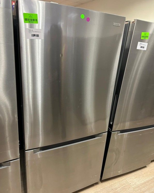 Vissani MDBF18SS 18.7 cu. ft. Bottom Freezer Refrigerator DODKD for