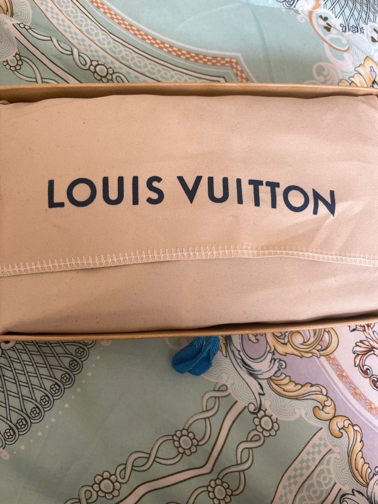 Louis Vuitton Crossbody