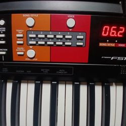 Yamaha PSR-F51 Synthesizer Keyboard 