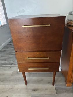 Bar cabinet