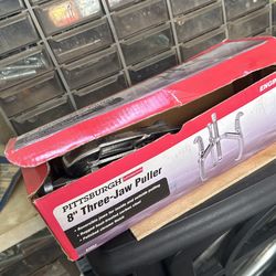 Pittsburgh 8” Three Jaw Puller 