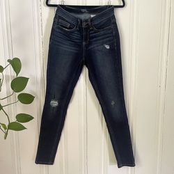Time and True Women’s Dark wash Blue Distressed Skinny Leg Jeans Size 4