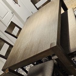 Dinner Table With Chairs 