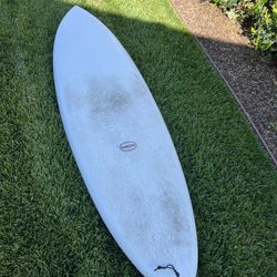 Fun surfboard 6’1