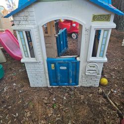 Price Is Firm.. Cute Children's Playhouse